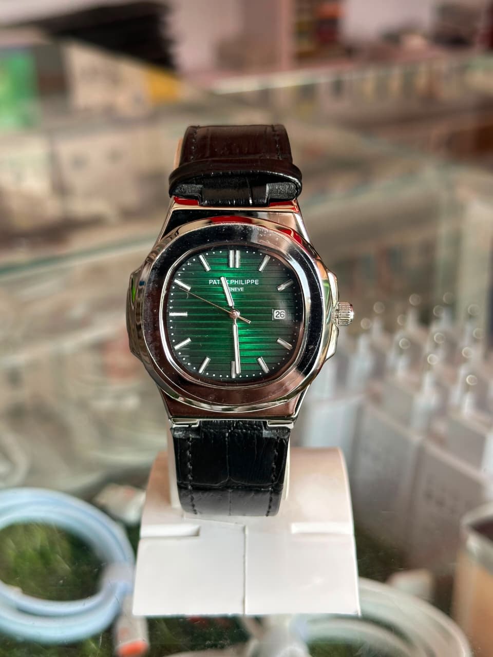EMERALD REGENT